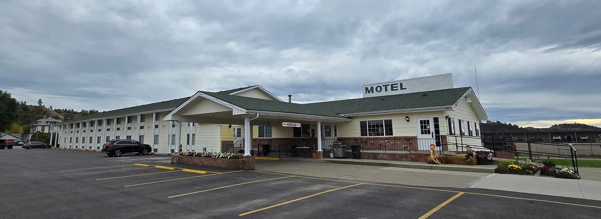 About Us page banner at Rails Inn Motel, travel-ready lodging in Forsyth, Montana.
