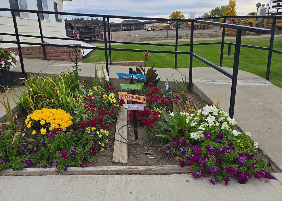 Comfortable stay atmosphere at Rails Inn Motel, road-trip friendly lodging in eastern Montana.