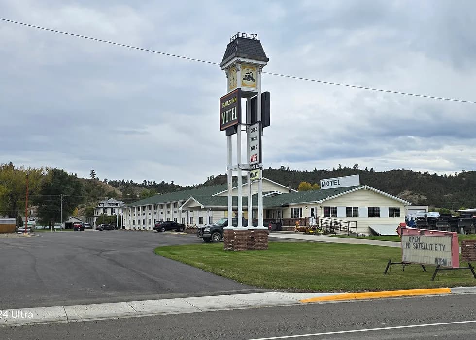 Comfortable stay atmosphere at Rails Inn Motel, guest-ready accommodations in Forsyth, Montana.